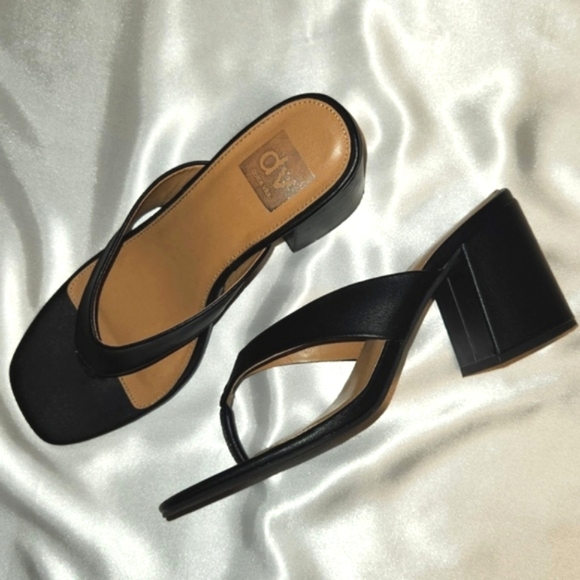 DV by Dolce Vita Shoes - DV by Dolce Vita - Black Thick Heel Toe Thong Sandal Size 8.5